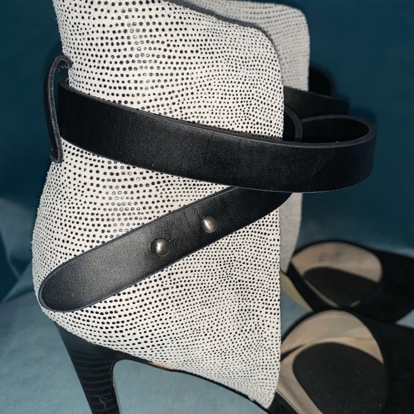 Joe’s Jeans, pebbled fabric/suede heels. - Picture 4 of 6